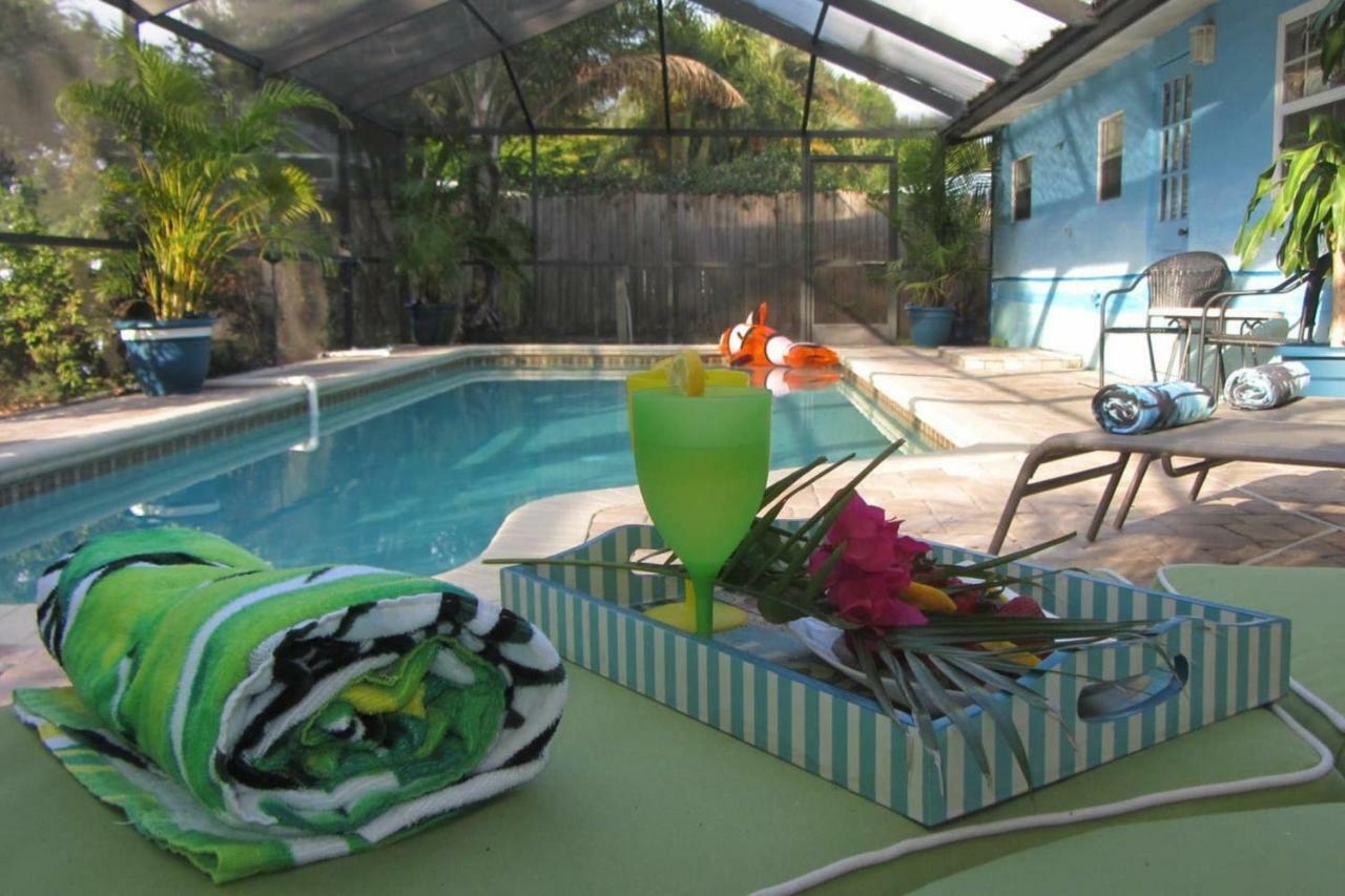Beach Cottage With Heated Pool Just Off Siesta Key Sarasota Exterior foto